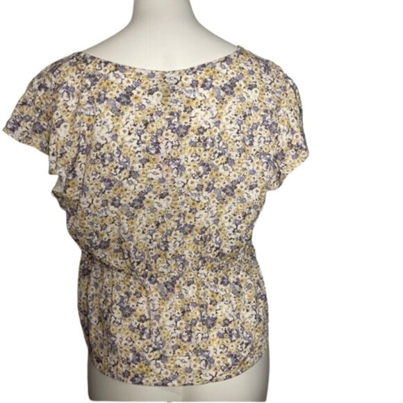 Wild fable Ditsy Floral crop top size L - Picture 3 of 5